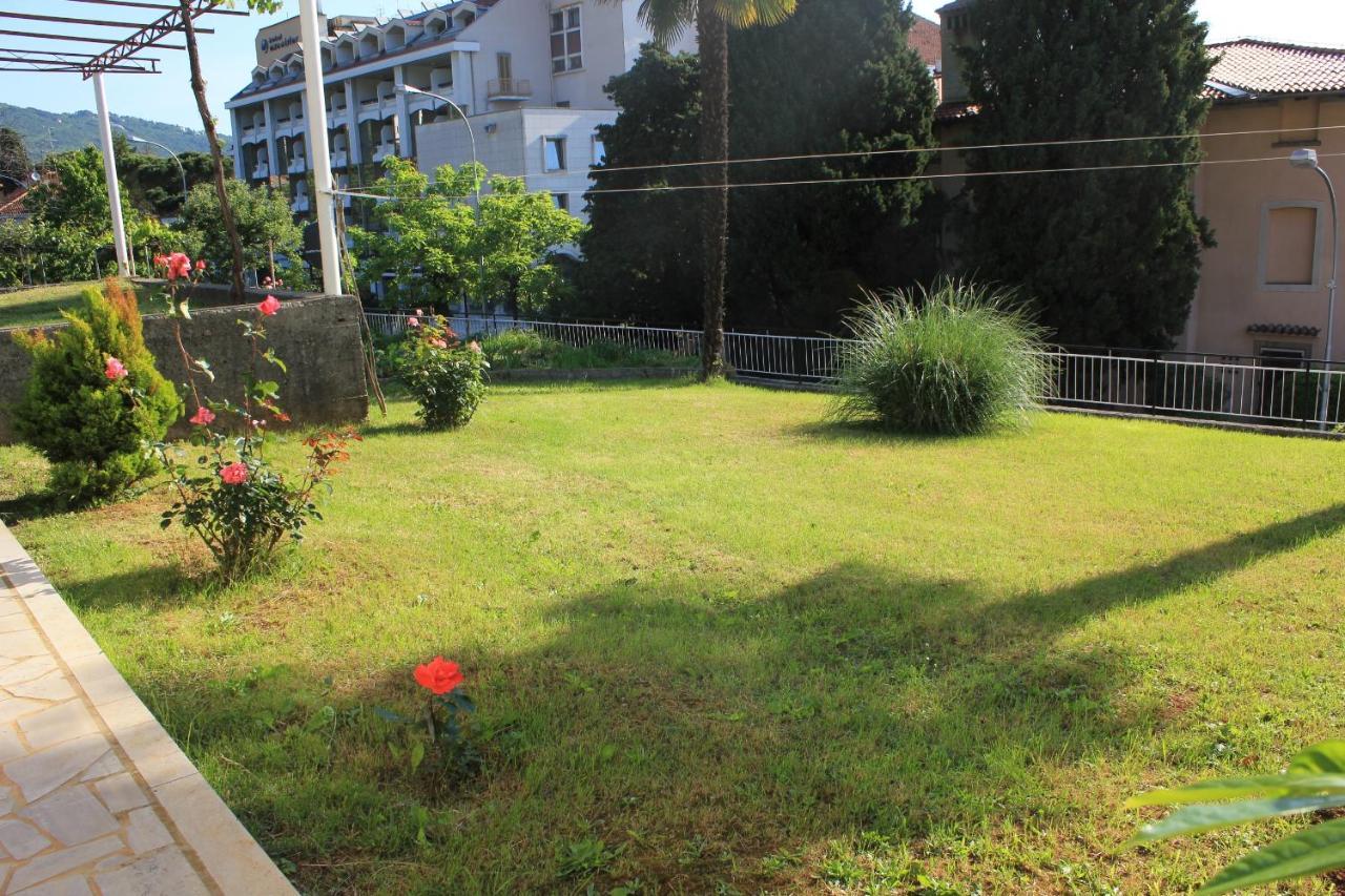 Apartments With A Parking Space Lovran, Opatija - 7705 Dış mekan fotoğraf
